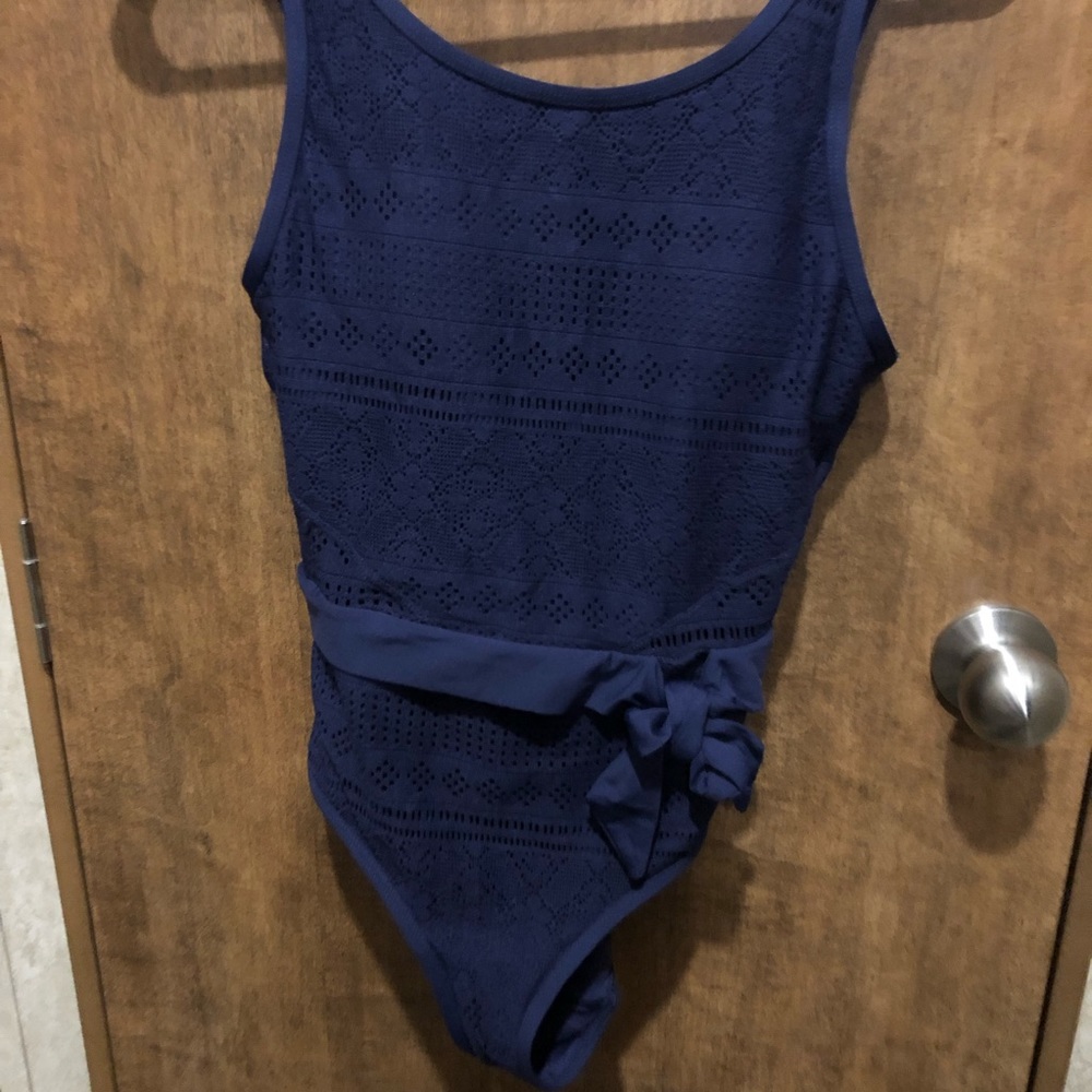 Classy Ann Cole Lacy Belted One Piece Swim Suit Size 6 in EUC